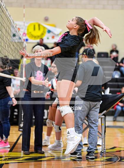 Thumbnail 3 in Giddings vs Caldwell photogallery.