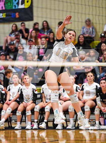 Thumbnail 1 in Giddings vs Caldwell photogallery.