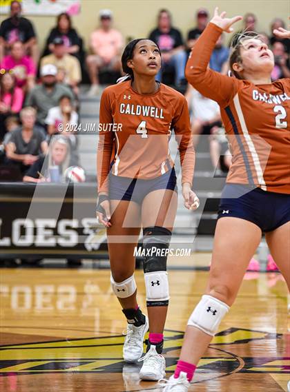 Thumbnail 1 in Giddings vs Caldwell photogallery.