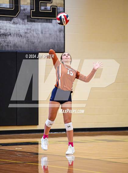 Thumbnail 1 in Giddings vs Caldwell photogallery.