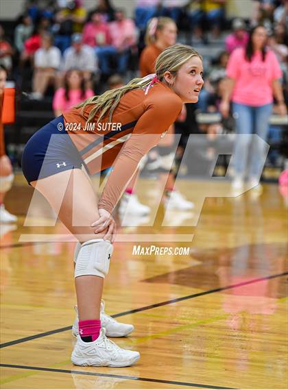 Thumbnail 2 in Giddings vs Caldwell photogallery.