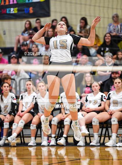 Thumbnail 2 in Giddings vs Caldwell photogallery.