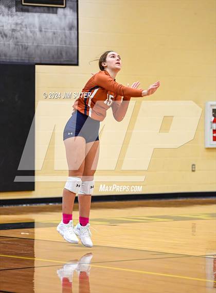 Thumbnail 3 in Giddings vs Caldwell photogallery.