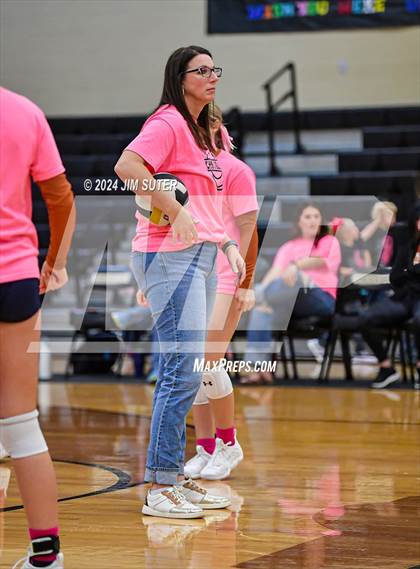 Thumbnail 2 in Giddings vs Caldwell photogallery.