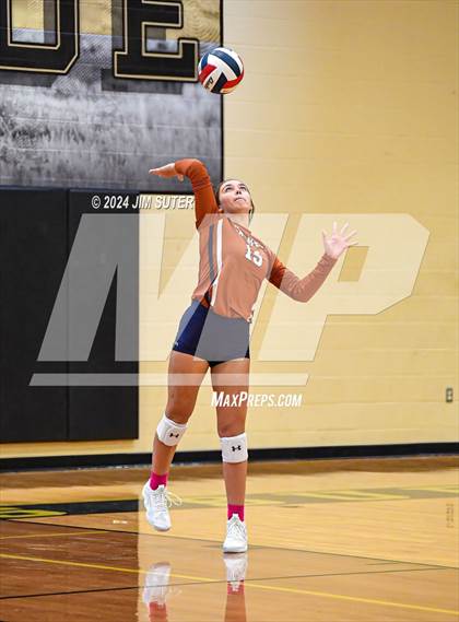 Thumbnail 2 in Giddings vs Caldwell photogallery.