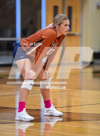 Thumbnail 1 in Giddings vs Caldwell photogallery.