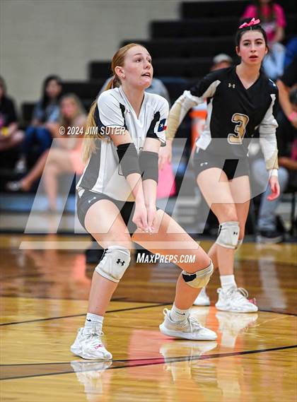 Thumbnail 3 in Giddings vs Caldwell photogallery.