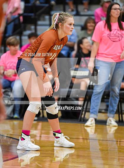 Thumbnail 1 in Giddings vs Caldwell photogallery.