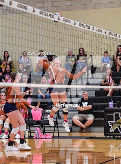 Thumbnail 2 in Giddings vs Caldwell photogallery.