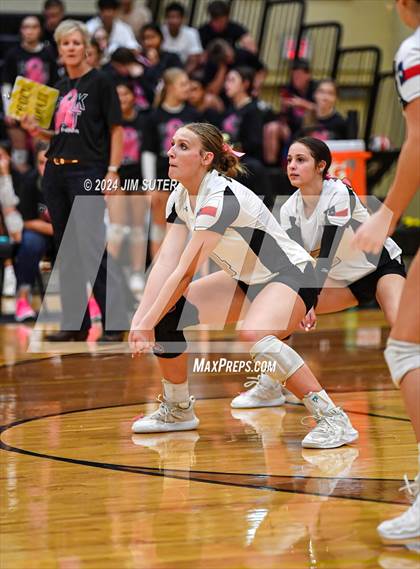 Thumbnail 3 in Giddings vs Caldwell photogallery.
