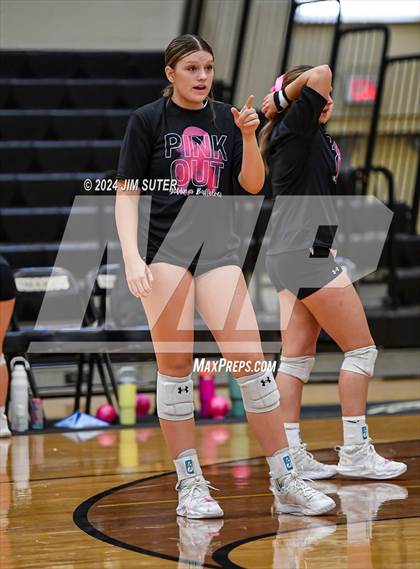 Thumbnail 3 in Giddings vs Caldwell photogallery.