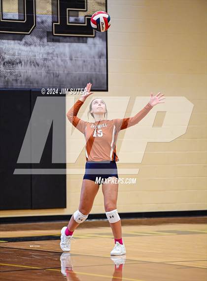 Thumbnail 3 in Giddings vs Caldwell photogallery.