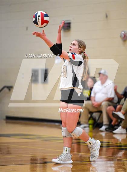Thumbnail 1 in Giddings vs Caldwell photogallery.