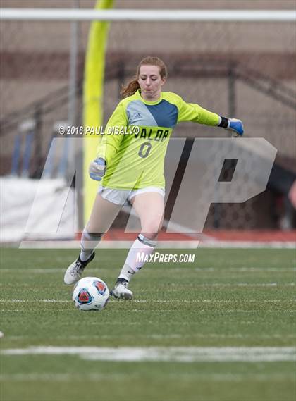 Thumbnail 1 in Glenwood Springs vs. Valor Christian (CHSAA 4A Semi-Final) photogallery.