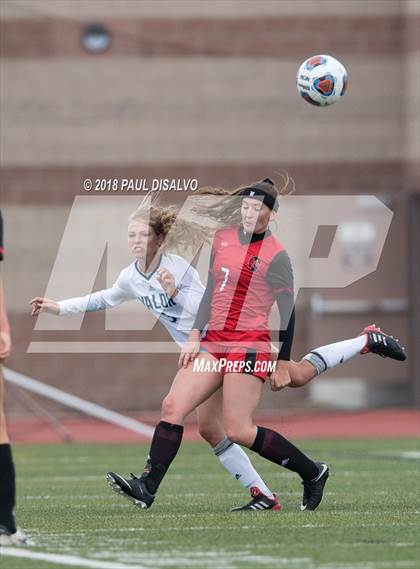 Thumbnail 3 in Glenwood Springs vs. Valor Christian (CHSAA 4A Semi-Final) photogallery.