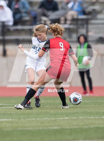 Thumbnail 3 in Glenwood Springs vs. Valor Christian (CHSAA 4A Semi-Final) photogallery.