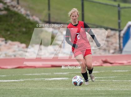 Thumbnail 3 in Glenwood Springs vs. Valor Christian (CHSAA 4A Semi-Final) photogallery.