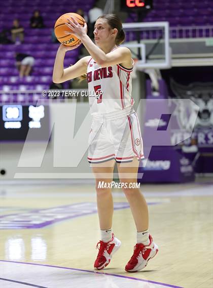 Thumbnail 2 in Timpanogos vs. Springville (UHSAA 5A Quarterfinal) photogallery.
