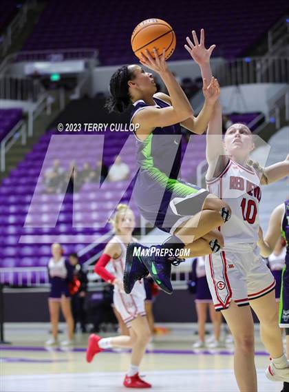 Thumbnail 1 in Timpanogos vs. Springville (UHSAA 5A Quarterfinal) photogallery.