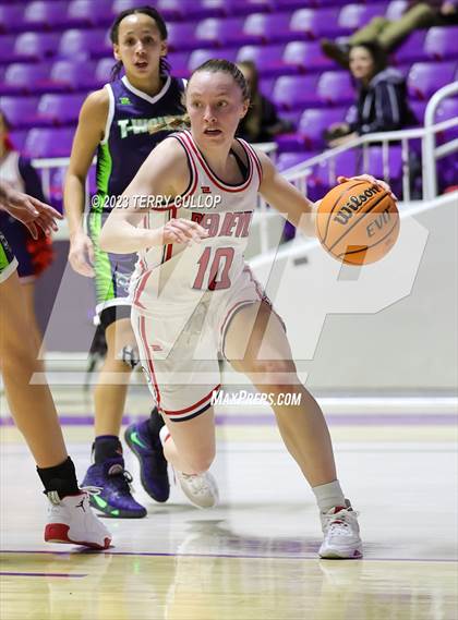Thumbnail 2 in Timpanogos vs. Springville (UHSAA 5A Quarterfinal) photogallery.