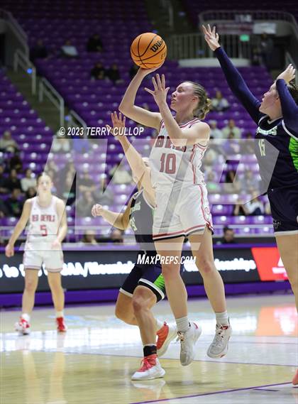 Thumbnail 3 in Timpanogos vs. Springville (UHSAA 5A Quarterfinal) photogallery.