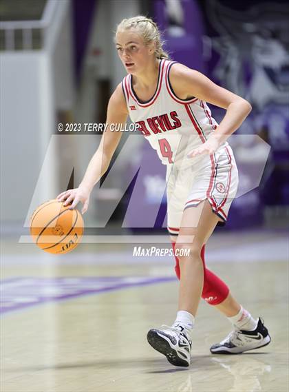 Thumbnail 2 in Timpanogos vs. Springville (UHSAA 5A Quarterfinal) photogallery.