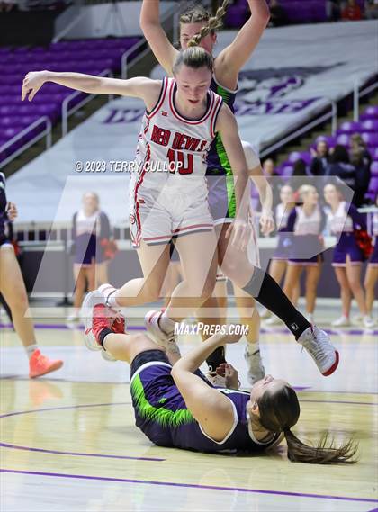 Thumbnail 1 in Timpanogos vs. Springville (UHSAA 5A Quarterfinal) photogallery.