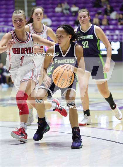 Thumbnail 2 in Timpanogos vs. Springville (UHSAA 5A Quarterfinal) photogallery.