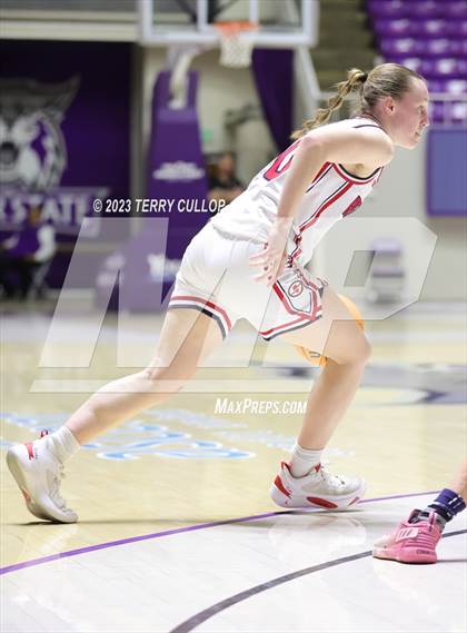 Thumbnail 3 in Timpanogos vs. Springville (UHSAA 5A Quarterfinal) photogallery.