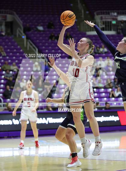 Thumbnail 1 in Timpanogos vs. Springville (UHSAA 5A Quarterfinal) photogallery.