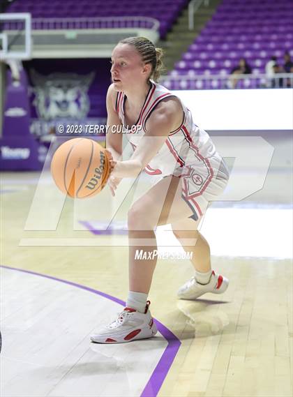 Thumbnail 3 in Timpanogos vs. Springville (UHSAA 5A Quarterfinal) photogallery.