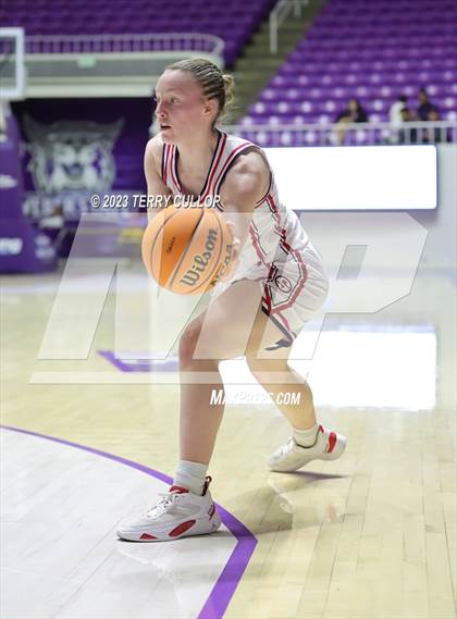 Thumbnail 2 in Timpanogos vs. Springville (UHSAA 5A Quarterfinal) photogallery.