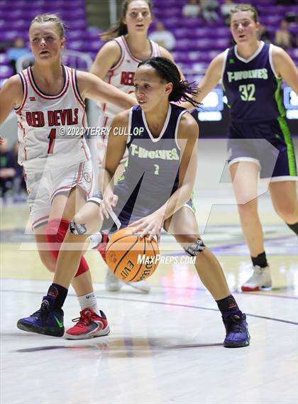 Thumbnail 1 in Timpanogos vs. Springville (UHSAA 5A Quarterfinal) photogallery.
