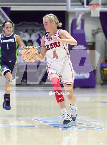 Thumbnail 3 in Timpanogos vs. Springville (UHSAA 5A Quarterfinal) photogallery.