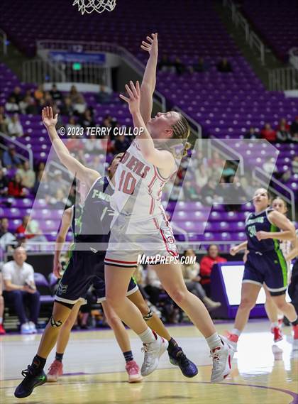 Thumbnail 3 in Timpanogos vs. Springville (UHSAA 5A Quarterfinal) photogallery.