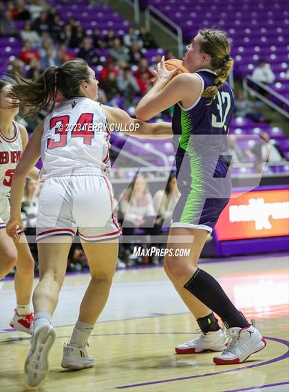 Thumbnail 3 in Timpanogos vs. Springville (UHSAA 5A Quarterfinal) photogallery.
