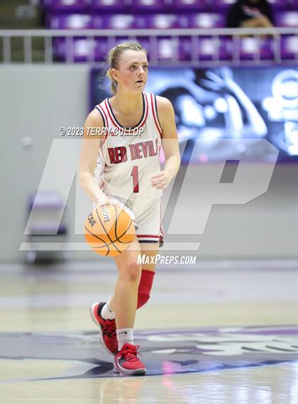 Thumbnail 3 in Timpanogos vs. Springville (UHSAA 5A Quarterfinal) photogallery.