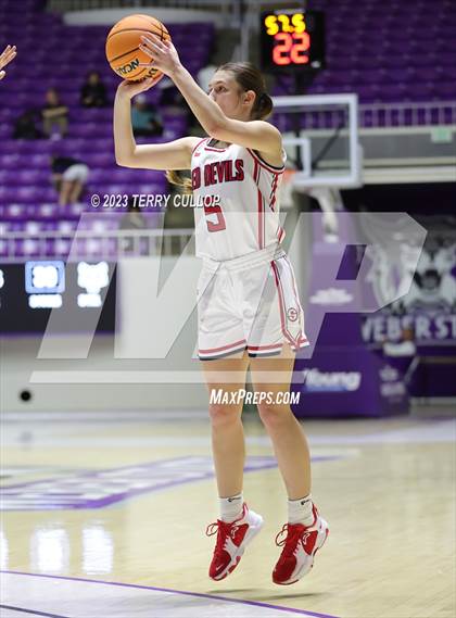Thumbnail 3 in Timpanogos vs. Springville (UHSAA 5A Quarterfinal) photogallery.