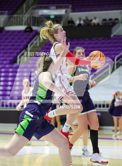Thumbnail 3 in Timpanogos vs. Springville (UHSAA 5A Quarterfinal) photogallery.