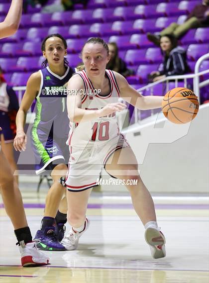 Thumbnail 1 in Timpanogos vs. Springville (UHSAA 5A Quarterfinal) photogallery.