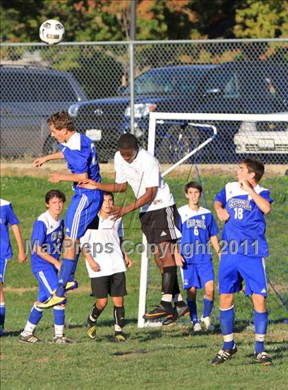 Thumbnail 3 in Capital Christian vs Mesa Verde photogallery.