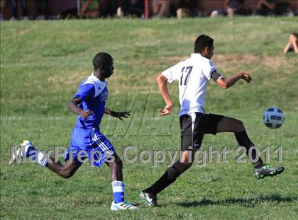 Thumbnail 2 in Capital Christian vs Mesa Verde photogallery.