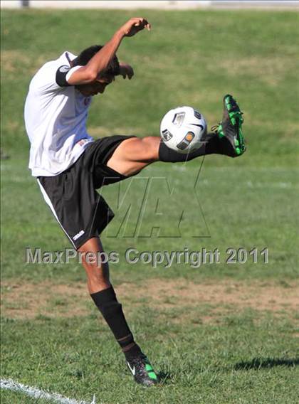 Thumbnail 3 in Capital Christian vs Mesa Verde photogallery.
