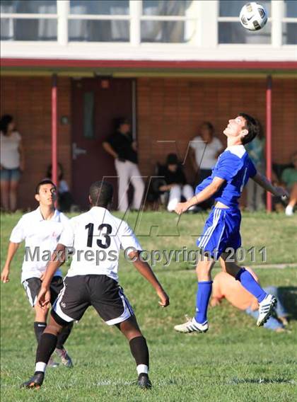 Thumbnail 3 in Capital Christian vs Mesa Verde photogallery.