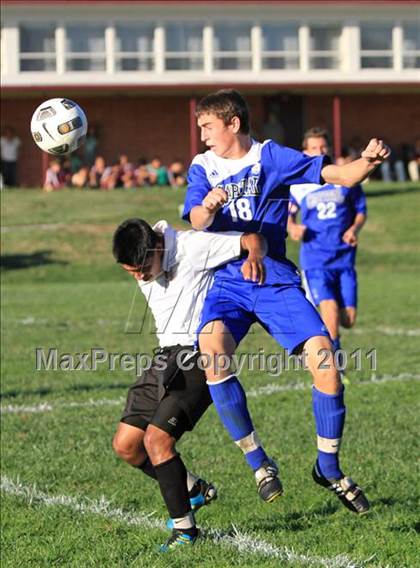 Thumbnail 2 in Capital Christian vs Mesa Verde photogallery.