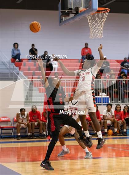 Thumbnail 2 in Clinton vs. Center Hill (River City Classic Tournament) photogallery.