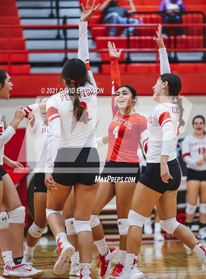 Thumbnail 3 in Miami @ Perryton photogallery.