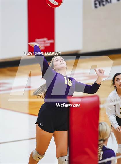 Thumbnail 3 in Miami @ Perryton photogallery.
