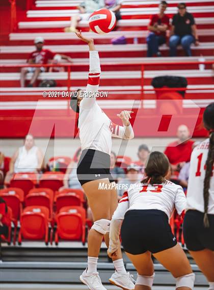 Thumbnail 3 in Miami @ Perryton photogallery.