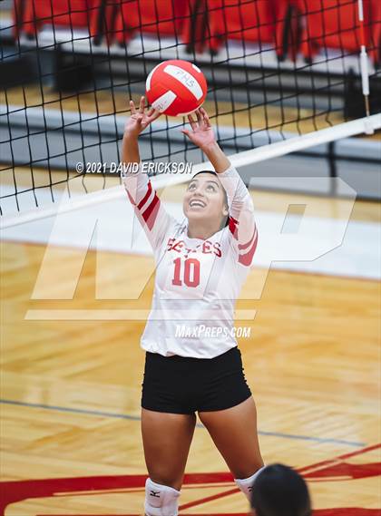 Thumbnail 1 in Miami @ Perryton photogallery.